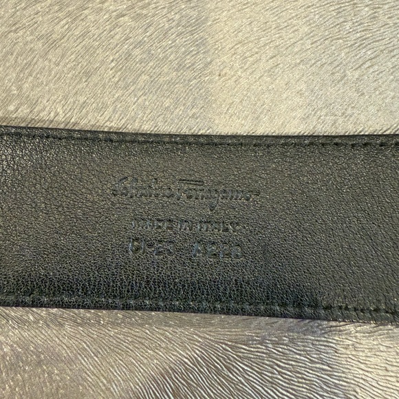 Salvatore Ferragamo silver/grey women’s belt. main image 4